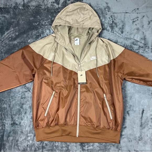NWT Nike Men’s L Full Zip Brown Tan Windrunner Windbreaker Hooded Jacket Vented - Picture 2 of 16